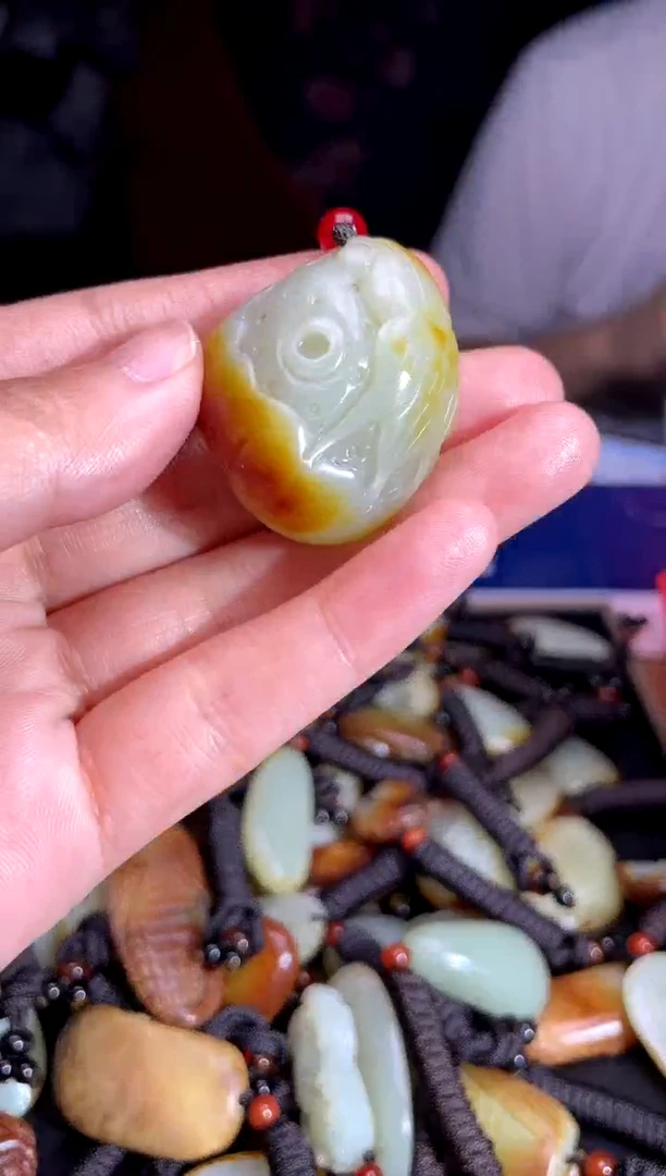 和田玉未镶嵌挂件1