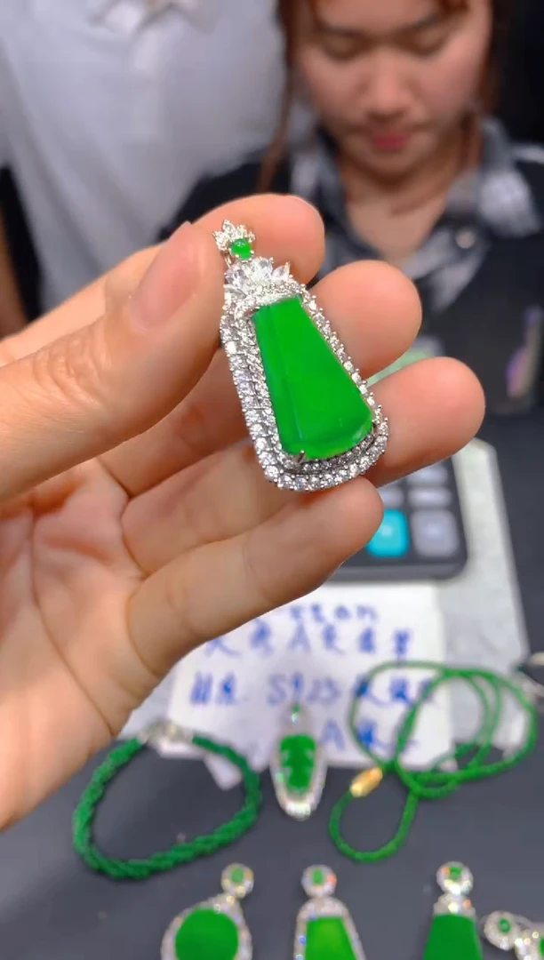 【闪购商品】定制翡翠未镶嵌215多样性发货（发其一）