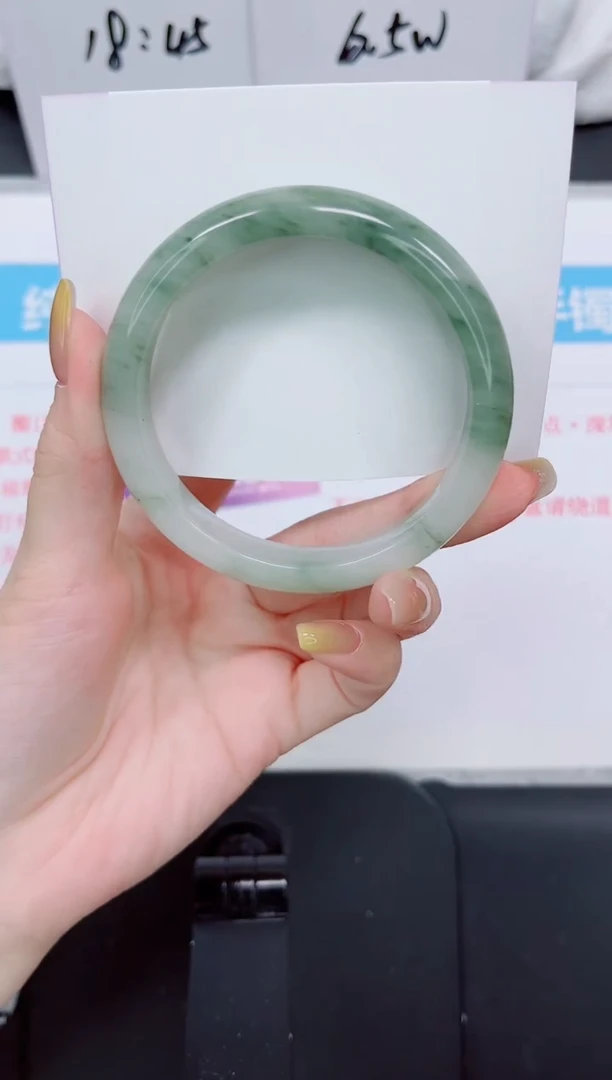 石英质玉手镯未镶嵌392