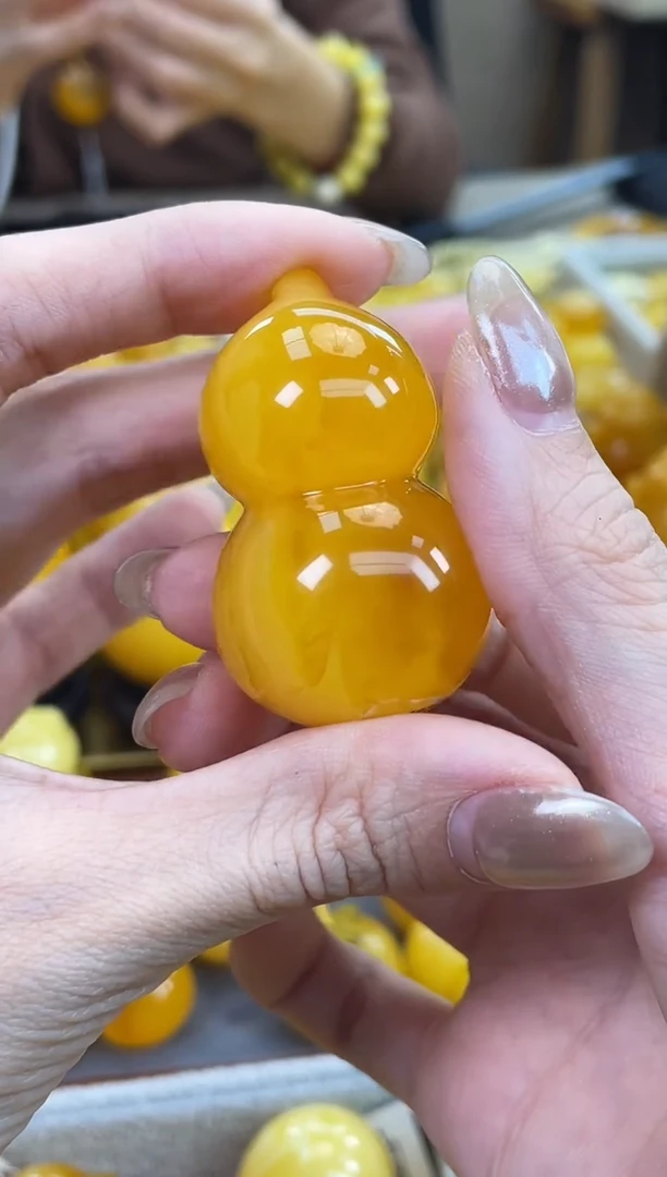 裸石琥珀未镶嵌J71