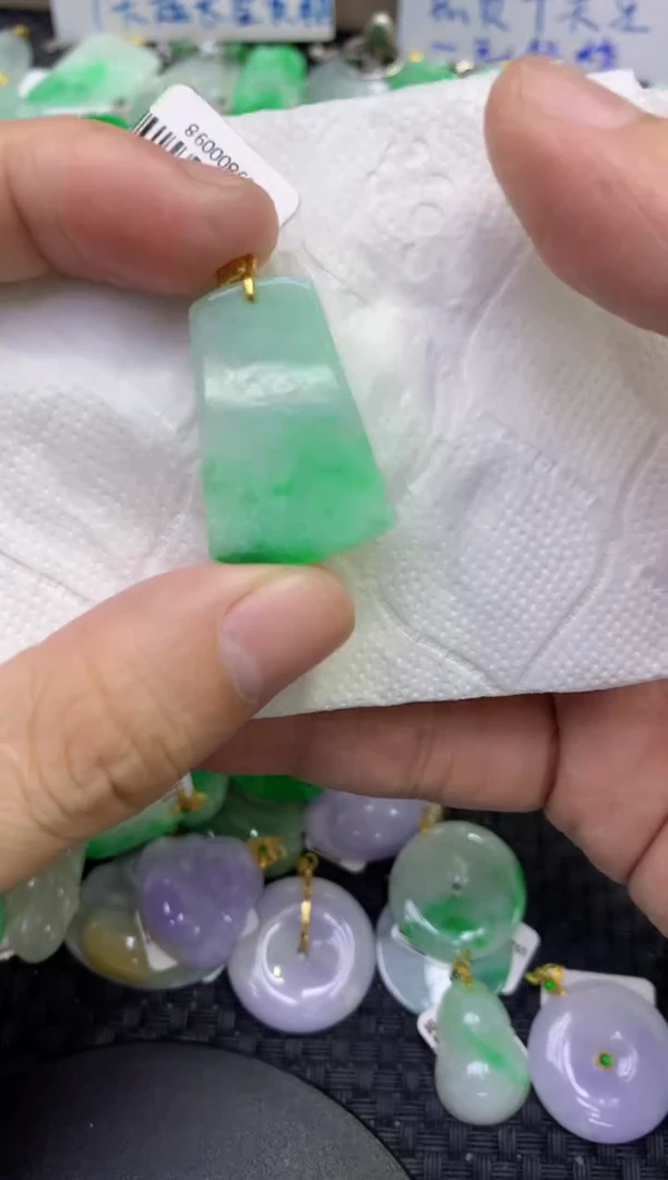 颈饰未镶嵌翡翠天然缅甸A货翡翠