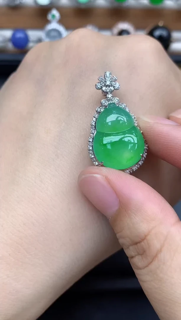 颈饰18K金镶嵌翡翠596-中国好珍宝