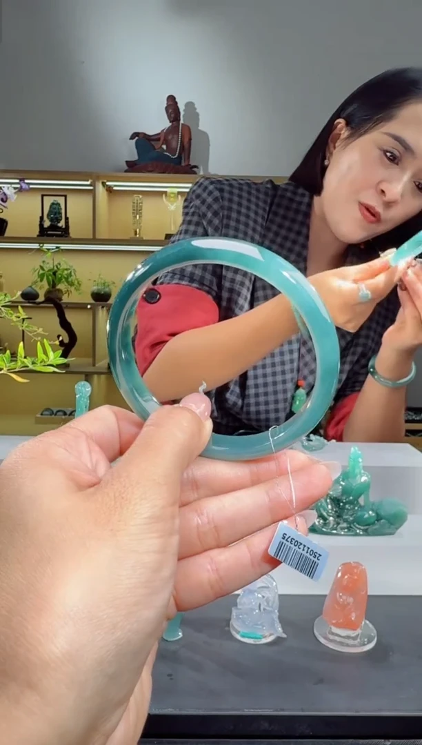 未镶嵌手镯翡翠61圈