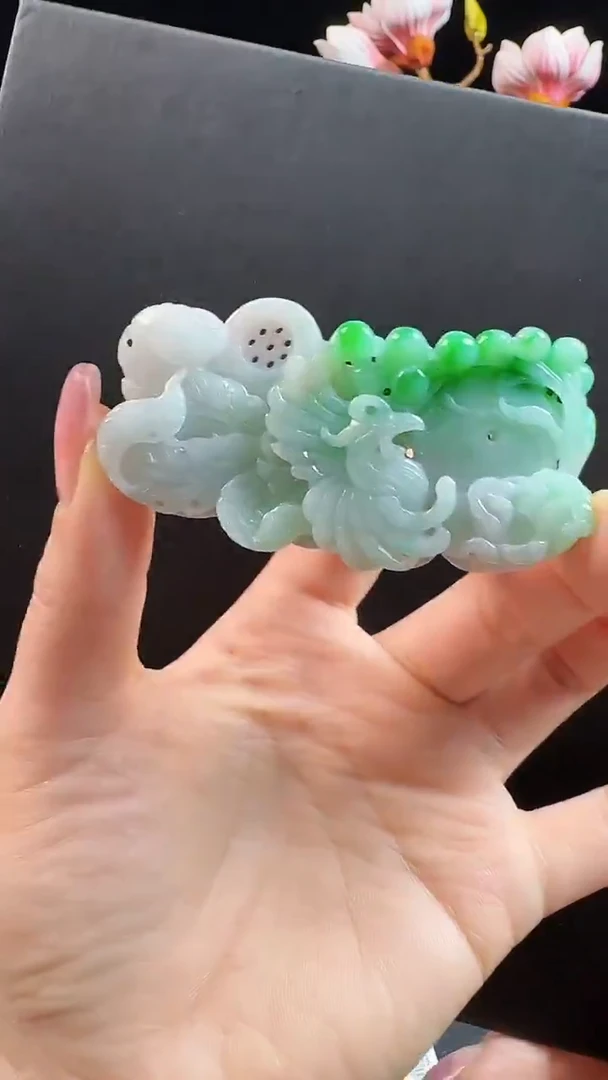 颈饰未镶嵌翡翠凤穿牡丹