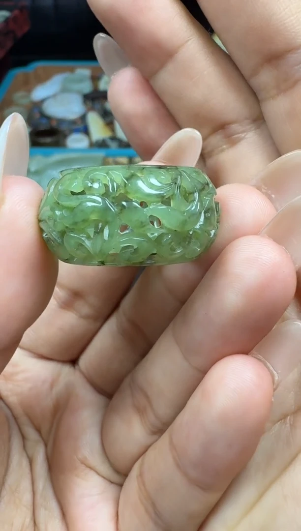 和田玉未镶嵌颈饰1
