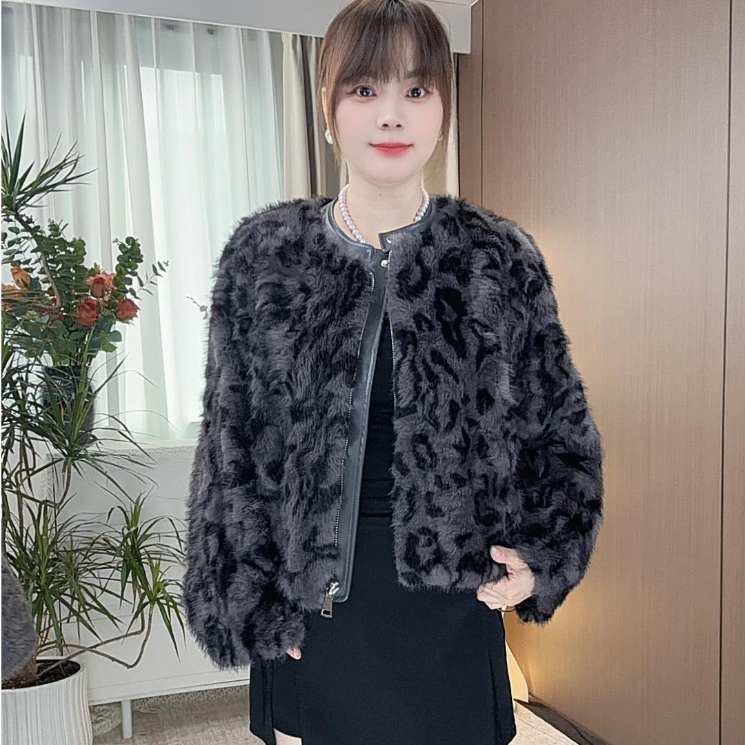 【正品】2025年设计师轻奢网红新款百搭洋气休闲保暖女士外套2508