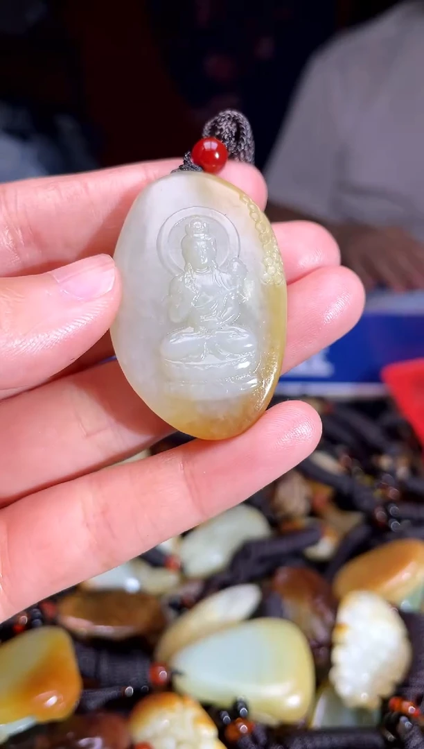 和田玉未镶嵌颈饰1