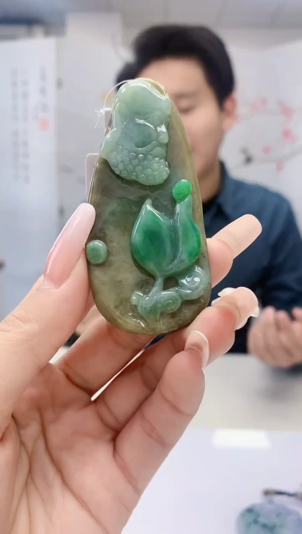 【闪购商品】定制翡翠未镶嵌1502lr-毛货挂件79