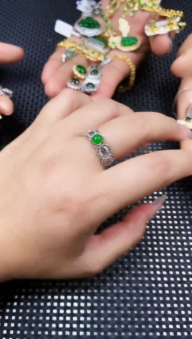 【闪购商品】翡翠戒指未镶嵌1111111111111111