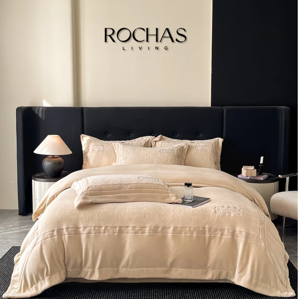 皇室嘉和施洛斯绒四件套轻奢简约加厚刺绣宽边冬季保暖防静电