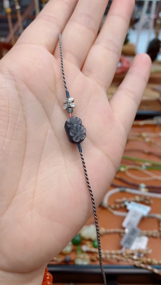 【闪购商品】和田玉手链未镶嵌青花花朵手绳