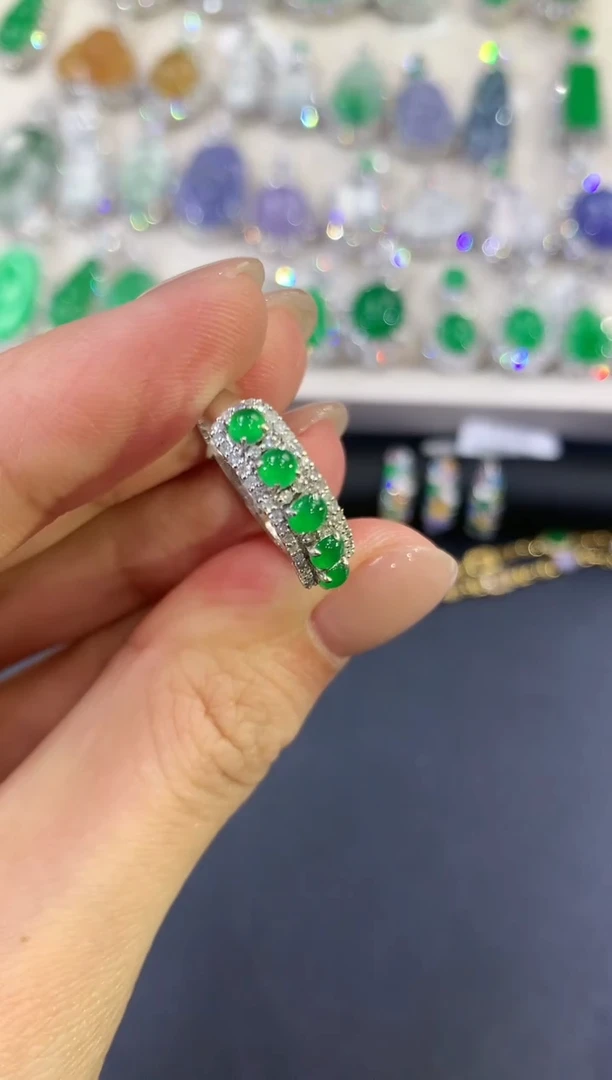 翡翠戒指18K金镶嵌a102