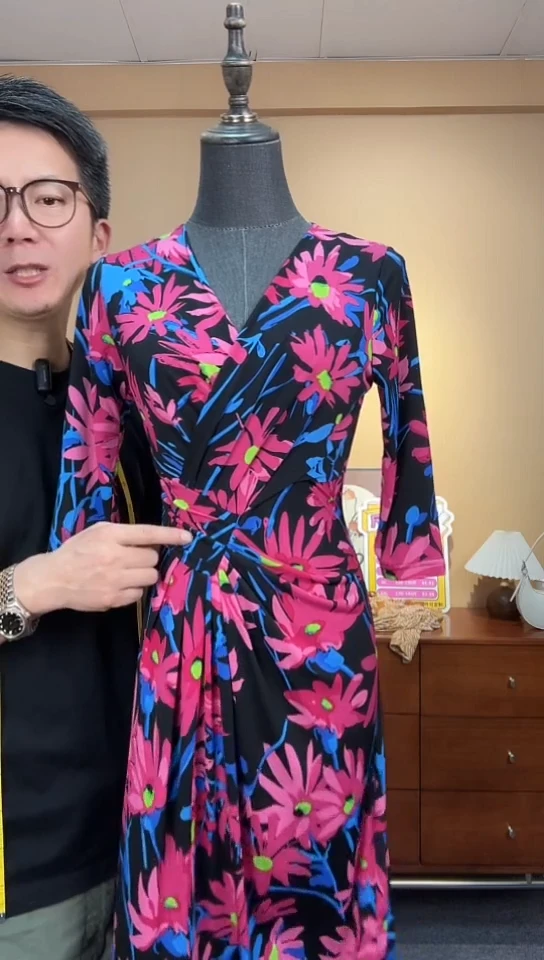 吊带套头开叉连衣裙