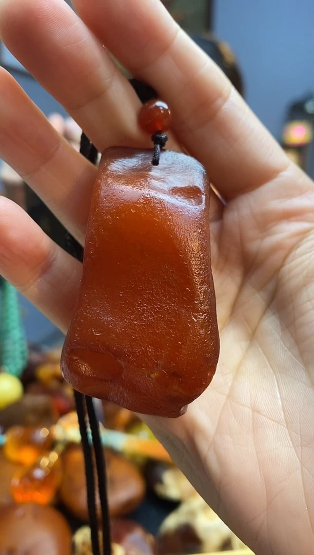 琥珀颈饰未镶嵌吊坠
