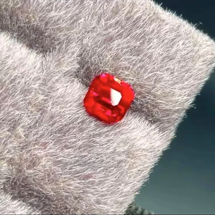 无烧鸽血红宝石1.0克拉