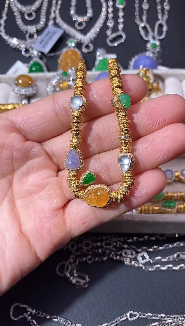 18K金镶嵌手链翡翠手链