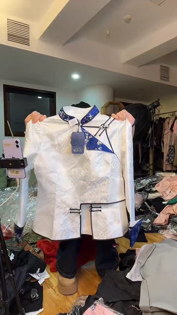 外套        XL码     110-120斤