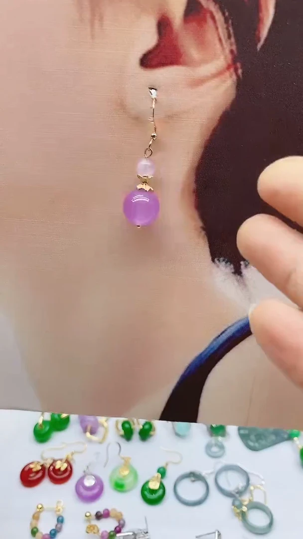 未镶嵌石英质玉（天山翠）耳饰105