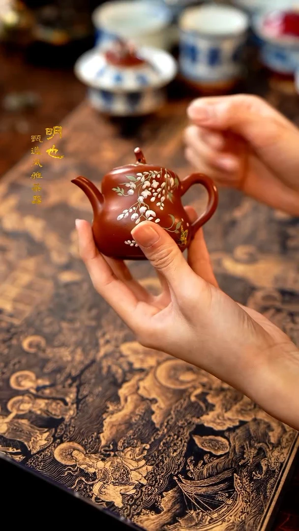 【闪购商品】1明也茶器/ 茶壶一个（微瑕）