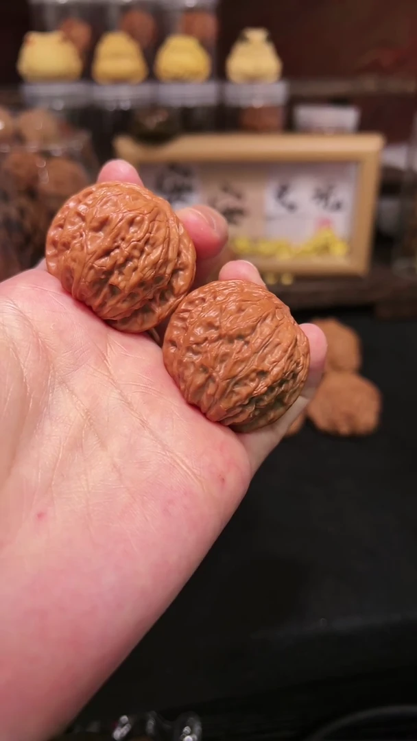文玩核桃把件全品原桩无药山地磨微色差38mm
