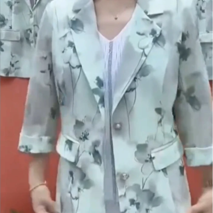 高档防晒西装外套气质休闲修身妈妈外套
