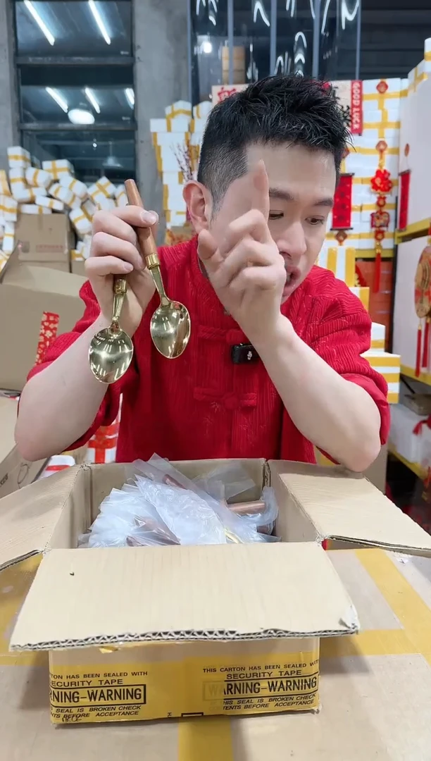 【闪购商品】两支装不锈钢金色实木比利时木汤勺