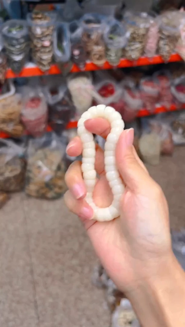 吊坠菩提根/象牙果白色大肠单圈