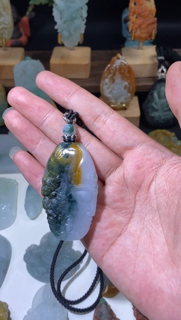 颈饰未镶嵌翡翠启****缘翡翠