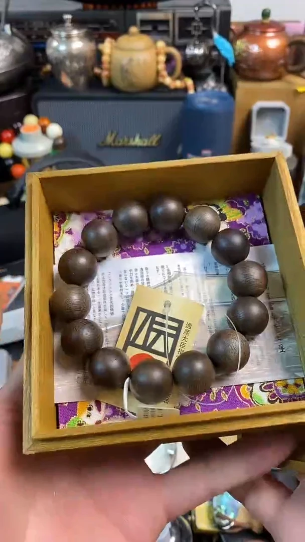瓷片闪购商品，如图所示