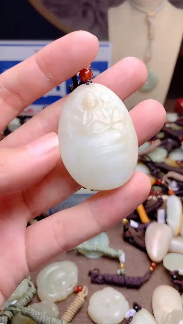 和田玉未镶嵌颈饰1