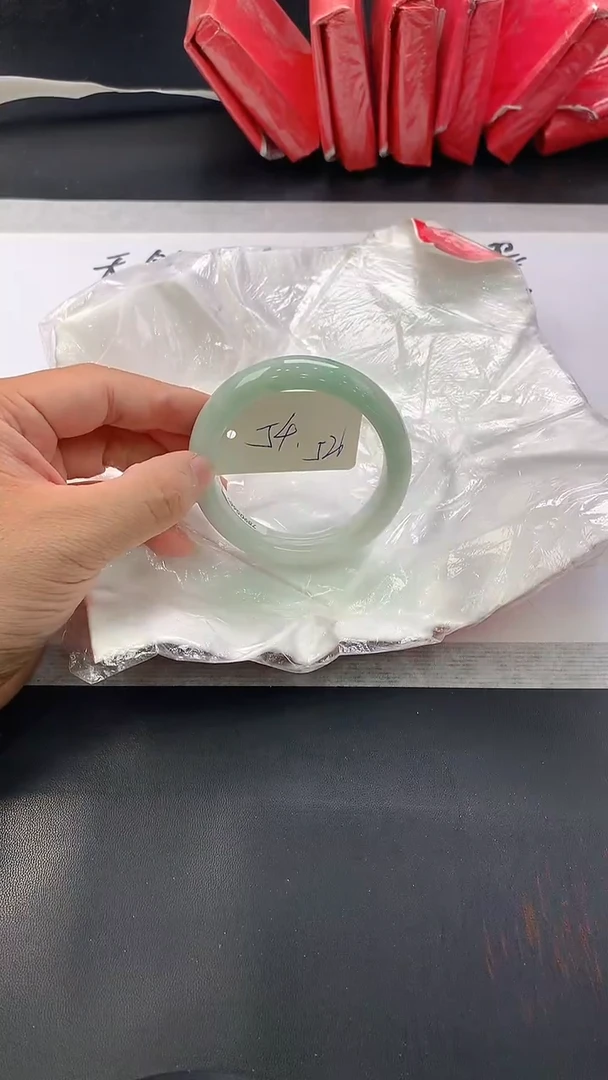 翡翠手镯未镶嵌189