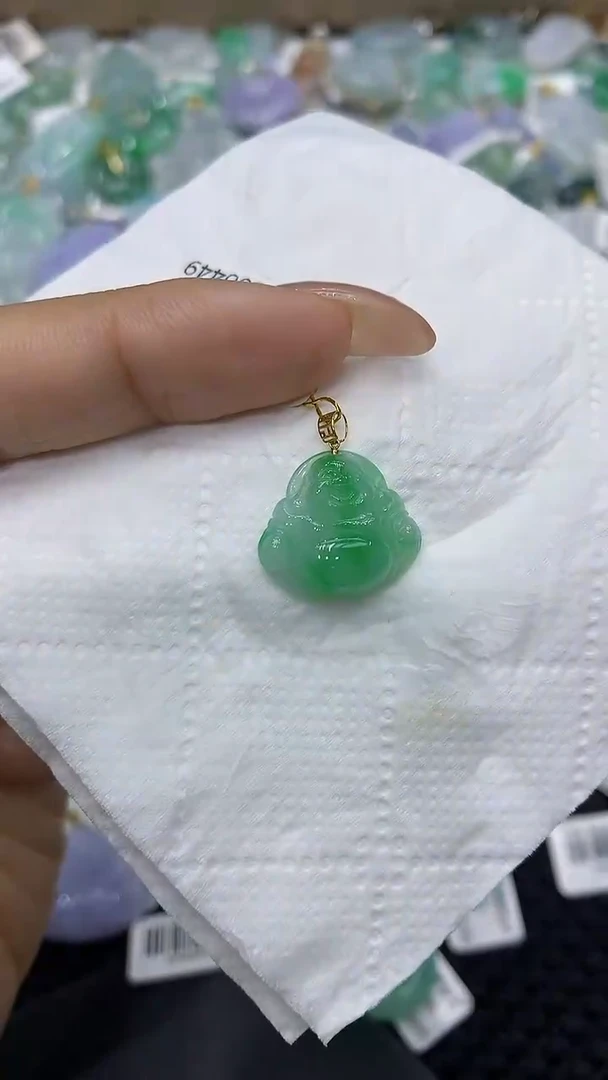 颈饰18K金镶嵌翡翠111111111111