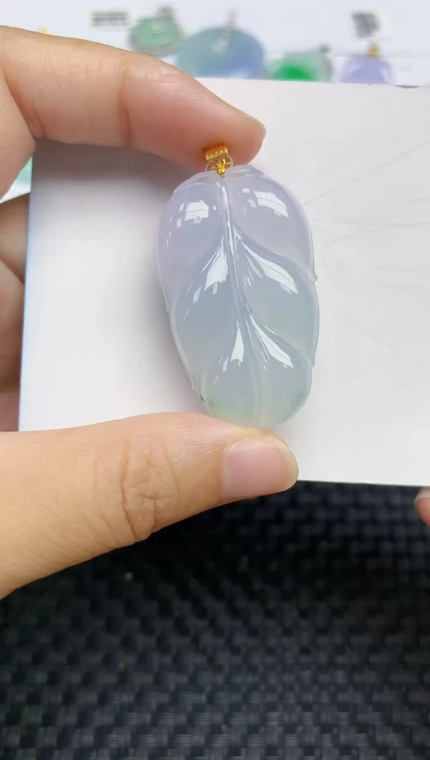 翡翠18K金镶嵌颈饰天然A货翡翠