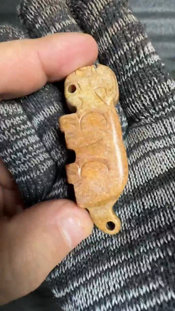 未镶嵌和田玉挂件和田玉挂件