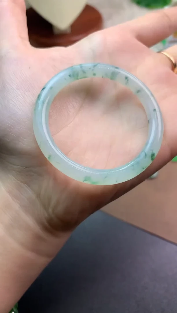 未镶嵌定制翡翠毛货
