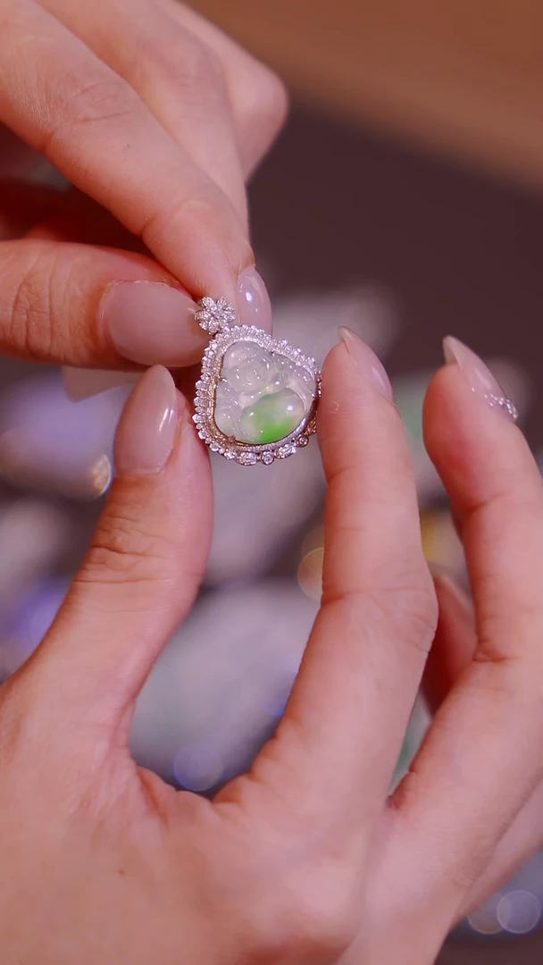 吊坠(不含链)18K金镶嵌翡翠b21