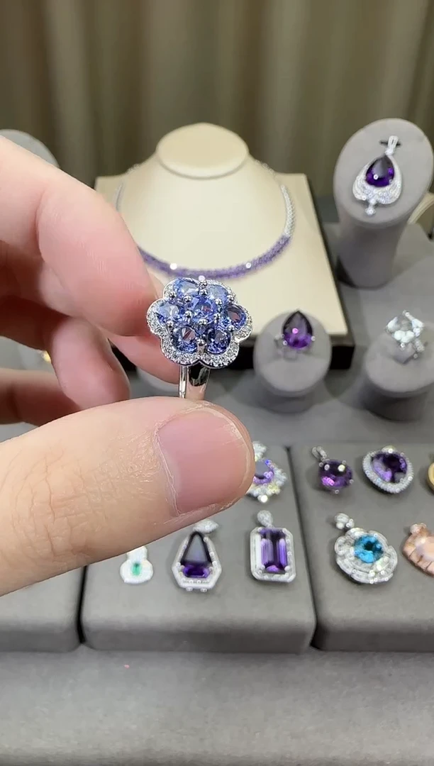 银S925镶嵌戒指坦桑石3*6mm戒指繁花设计款