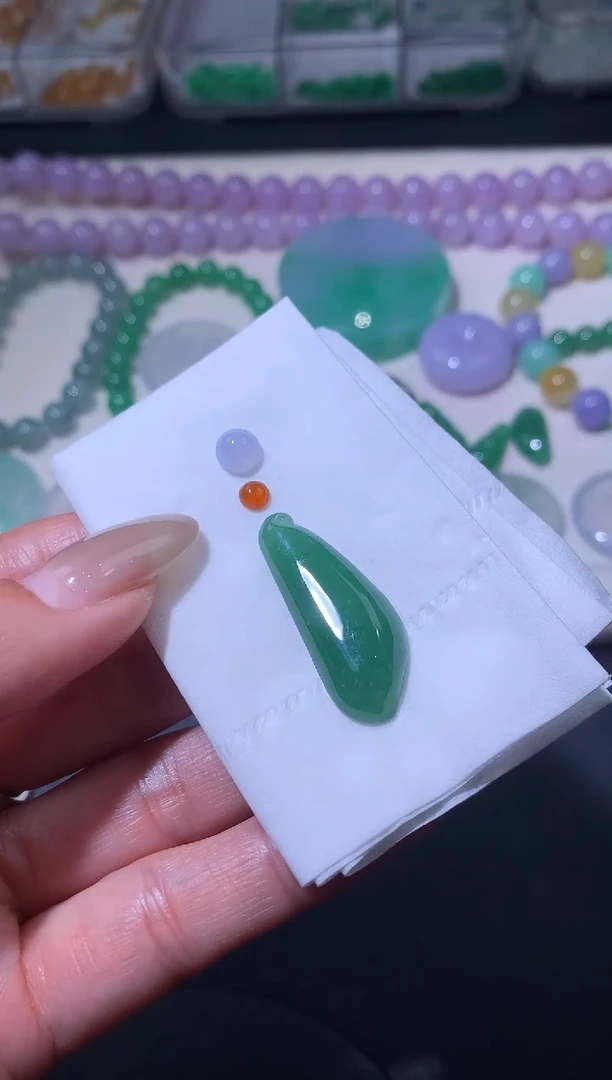 未镶嵌定制翡翠