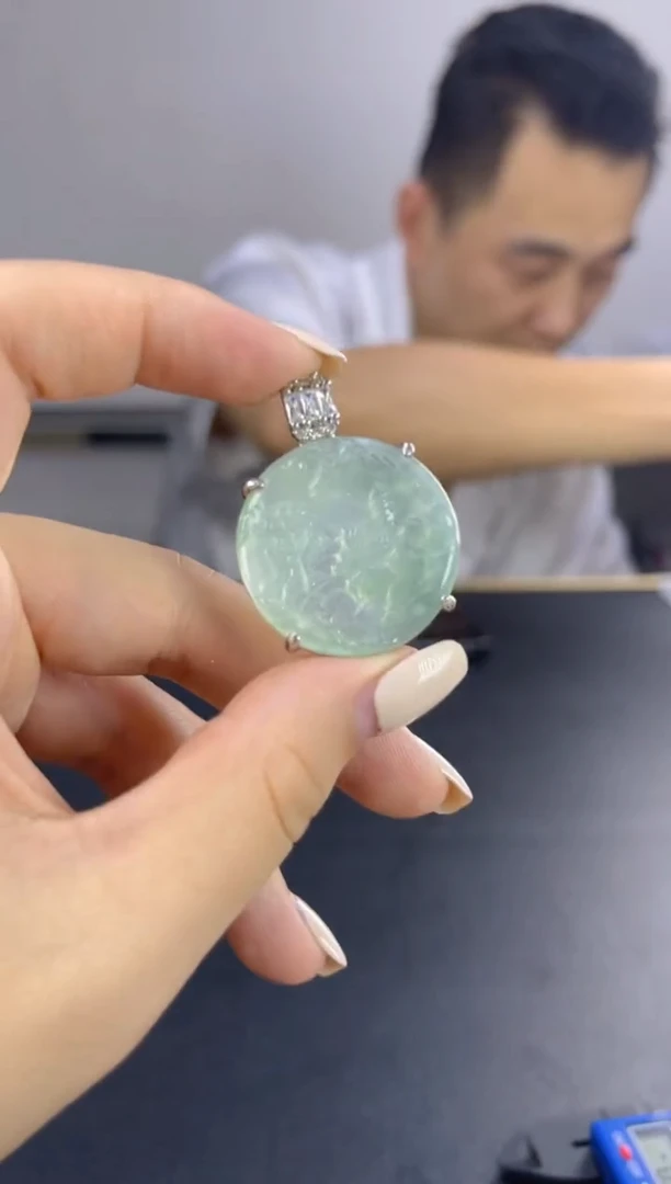 翡翠未镶嵌颈饰天然A货翡翠