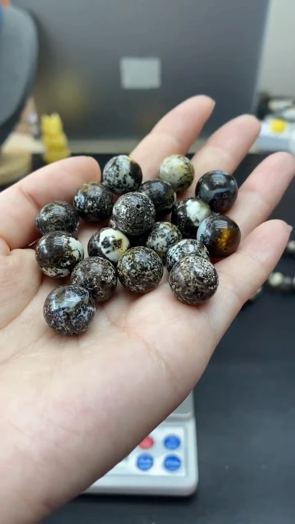 琥珀未镶嵌珠宝奇石670多样性发其一默认有瑕12