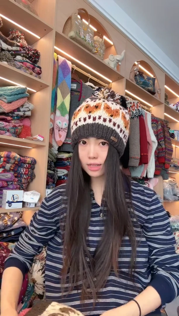 羊毛白灰狐狸帽