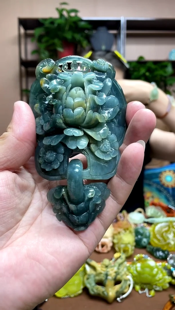 未镶嵌岫玉颈饰寳****a·