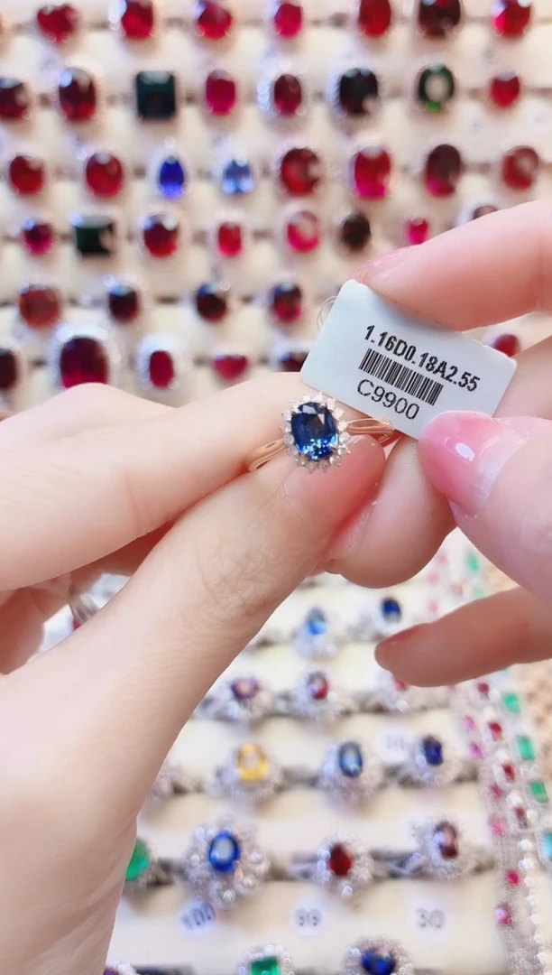 戒指蓝宝石18K金镶嵌1