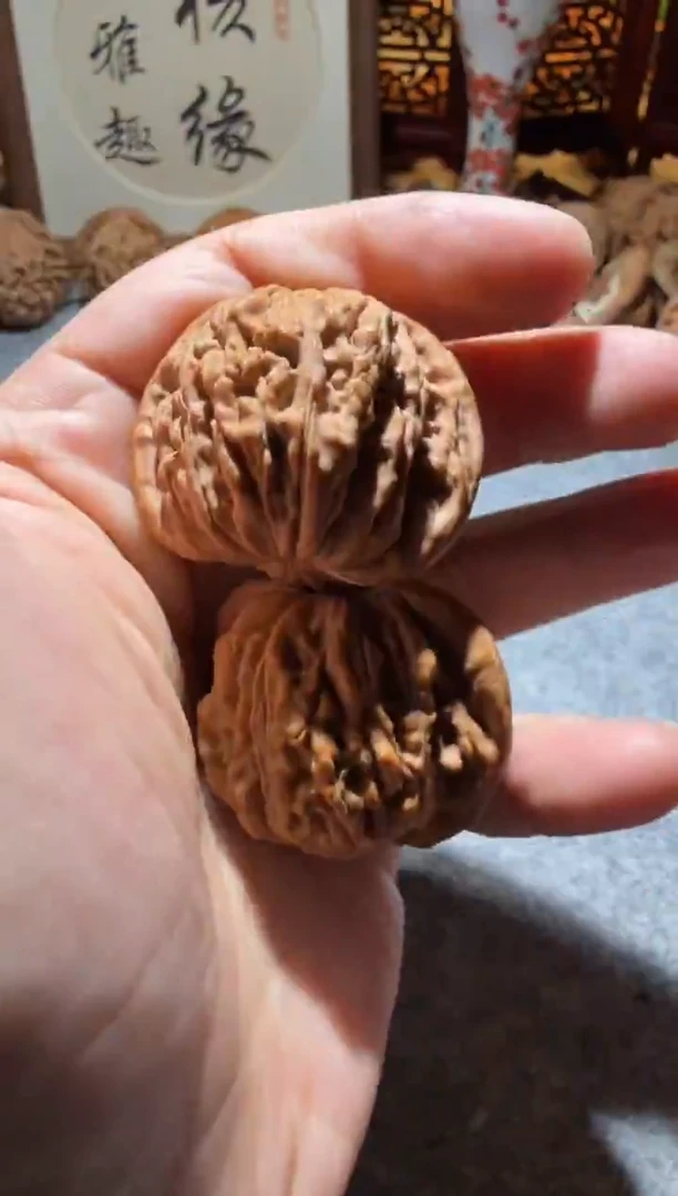 把件文玩核桃【核缘雅趣】43左右汉高楼微修，同尺寸随机发