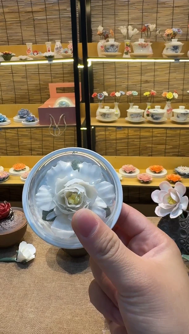 陶瓷陶瓷手捏花