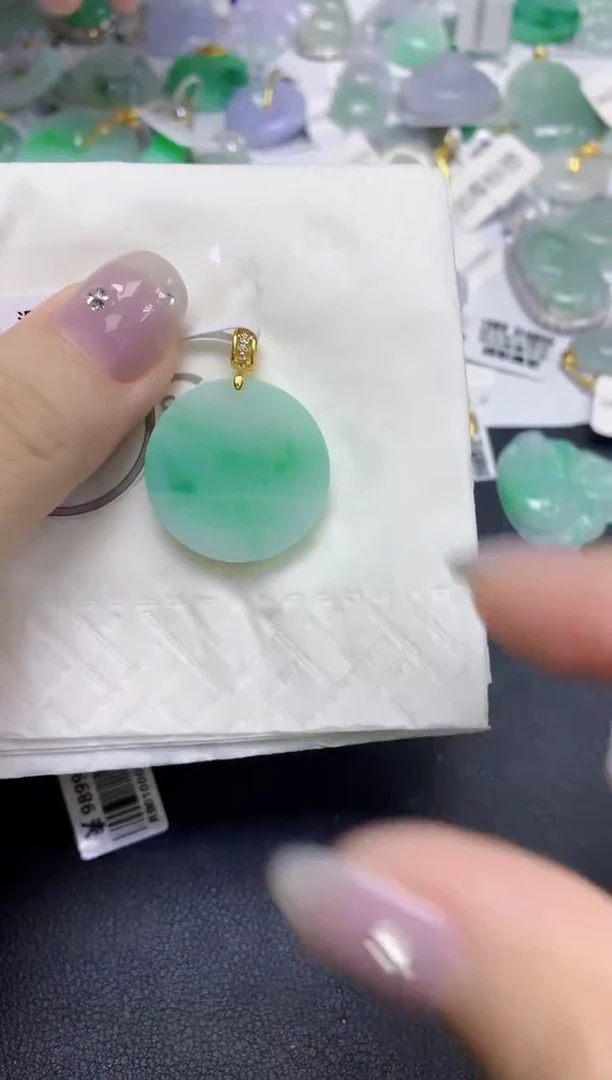 颈饰未镶嵌翡翠天然缅甸翡翠A货多样性发一件