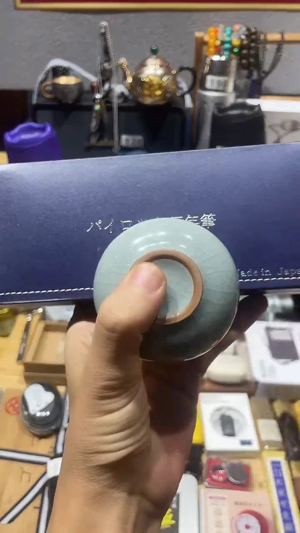 瓷片闪购商品 如图所示