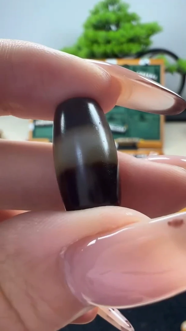 玛瑙/玉髓（覆膜）颈饰未镶嵌61.（微瑕）