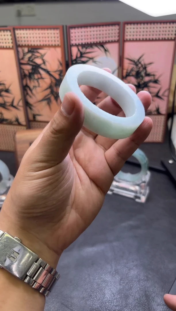 未镶嵌手镯定制翡翠手镯定制