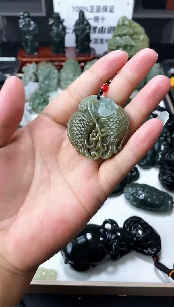 颈饰未镶嵌和田玉1